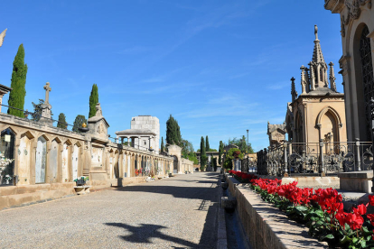 El cementiri de Tarragona és propietat de l'Arquebisbat.