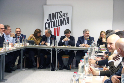Imatge d'arxiu d'una reunio de JxCat a Brussel·les amb els presidents Puigdemont i Torra.