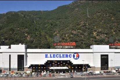 Imagen del edificio del gran centro comercial ubicado en Andorra.