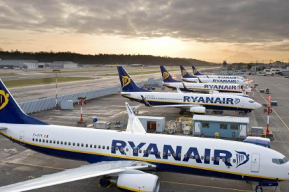 Ryanair segueix amb les seves retallades i limitarà la capacitat dels seus vols a l'octubre un altre 20%.