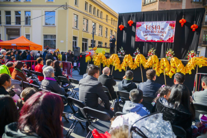 Celebració de l'Any Nou Xinès, l'any passat a la plaça Corsini de Tarragona.
