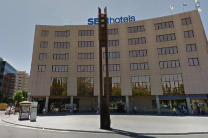 El hotel SB Ciudad de Tarragona, situado en la plaza Imperial Tarraco, es uno de los tres establecimientos incluidos.