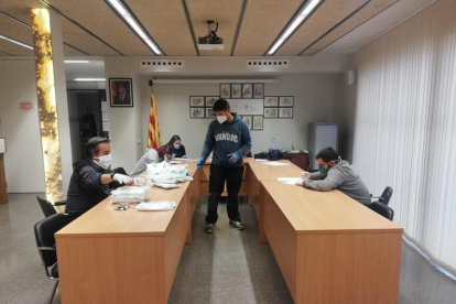 Trabajadores en el Ayuntamiento de Sarral durante el Covid-19