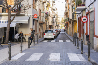 El carrer Gravina, via en què el consistori vol millorar la mobilitat dels veïns.