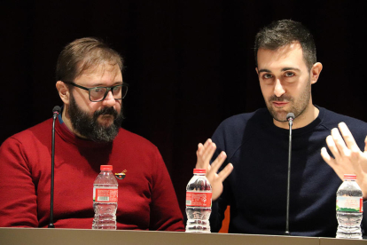 El director Marc Rosich i el músic Joan Magrané durant la presentació de l'òpera 'Diàlegs de Tirant e Carmesina'