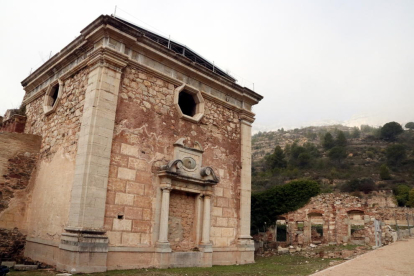 La façana del sagrari de l'església de la Cartoixa d'Escaladei, que es restaurarà.