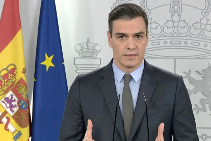Captra del senyal de vídeo de la Moncloa ambla roda de premsa de dissabte de Pedro Sánchez.