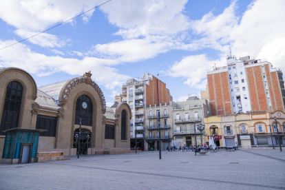 Imatge de la plaça Corsini la tarda d'ahir, punt neuràlgic del centre de Tarragona.