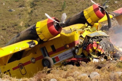 L'avió accidentat a una zona rocosa de Portugal