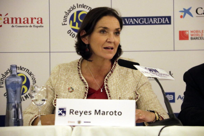 La ministra d'indústria en funcions, Reyes Maroto, durant la sessió inaugural de la XXIV Trobada d'economia de S'Agaró, el 29 de novembre del 2019