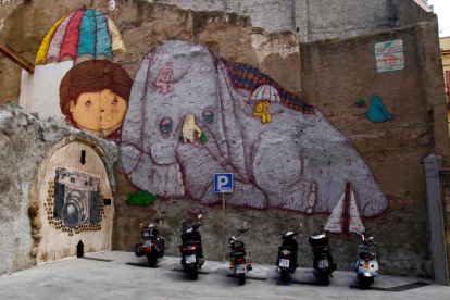 Justo Heras, conegut com a Megan, ha pintat nombrosos murals i plafons a Tarragona ciutat.