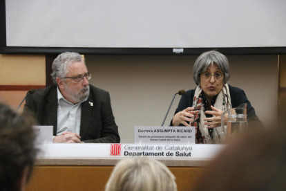 El secretari de Salut Pública, Joan Guix, i la doctora Assumpta Ricard, donen detalls del primer cas de coronavirus a Catalunya.
