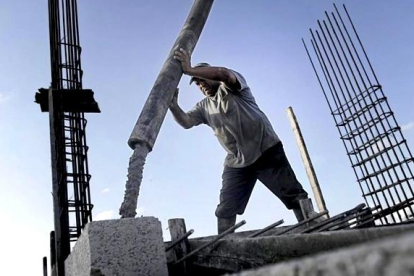 El sector de la construcción podrá volver a la actividad a partir del lunes o martes, dependiendo de la Comunidad Autónoma