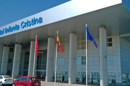 Façana de l'Hospital Infanta Cristina de Parla .