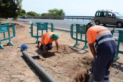 Imatge d'arxiu d'una actuació de la Brigada d'Intervenció Ràpida a Cala Romana de Tarragona.