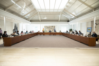 La reunió extraordinària del Consell de Ministres a Moncloa encapçalada pel president del govern espanyol, Pedro Sánchez.