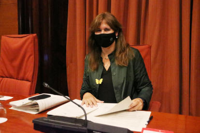 Pla mitjà de la presidenta del Parlament, Laura Borràs, durant la reunió de la Junta de Portaveus.