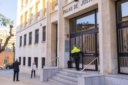 Façana del Palau de Justícia de Tarragona.