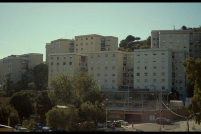 Una imatge històrica de Santa Coloma de Gramenet, escenari del documental 'Perifèria'.