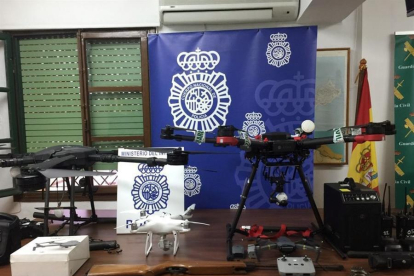 La Guardia Civil y la Policía Nacional de Ceuta han desarrollado esta madrugada una operación contra el tráfico de drogas.