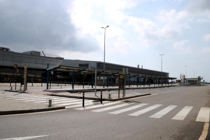 Exterior de las instalaciones del aeropuerto de Reus.