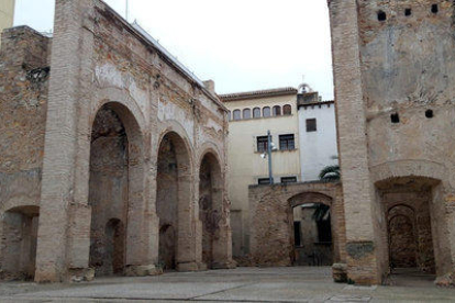 Pla general de la plaça dels Dolors de Tortosa.