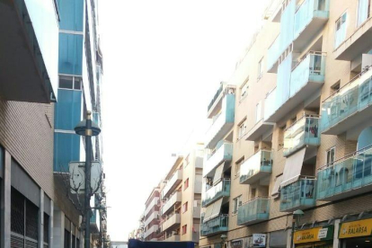 El último gran vertido en la vía pública de Tarragona, el 14 de enero, en la calle Real.