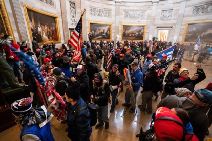 Imatge del passat 6 de gener quan partidaris de Trump van assaltar el Capitoli.