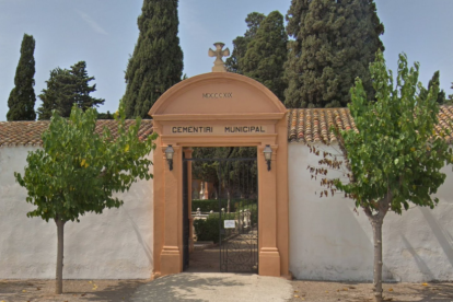 Entrada del cementerio de Torredembarra.