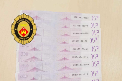 Imagen de los billetes falsificados que llevaban los detenidos.