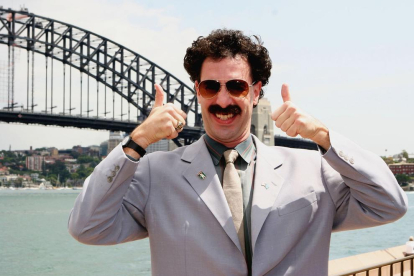 Baron Cohen haciendo el papel de Borat.
