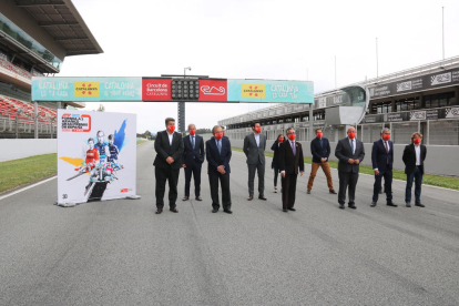 Foto de família de la presentació del Fórmula 1 Aramco Gran Premi d'Espanya 2021 al Circuit de Barcelona - Catalunya.