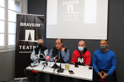 La Junta del Bravium Teatre compareció ayer.