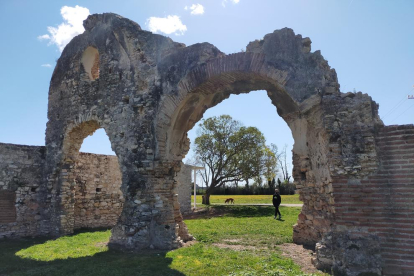 La Vil·la Romana de Centcelles és un dels punts de la Ruta de l'Aigua de Constantí.