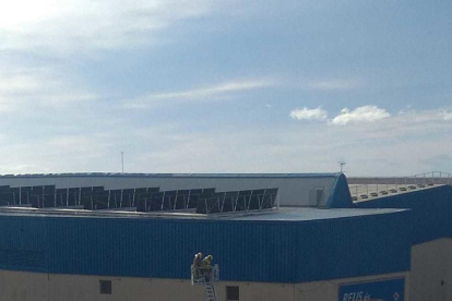 Los Bomberos actuando en el pabellón de deportes de Reus.