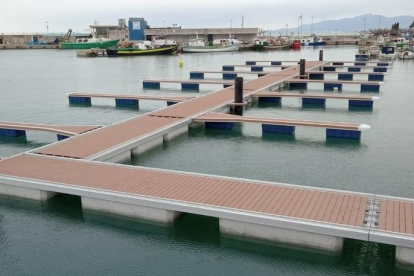 Instalaciones marítimas del nuevo centro de servicios náuticos en el puerto de Cambrils.