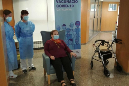 La Teresa Soria, la primera vacunada contra la covid-19 al Camp de Tarragona