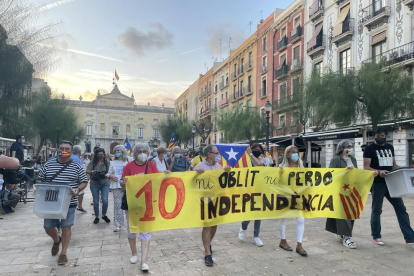 Imagen de la manifestación en la Plaza de la Font de Tarragona.