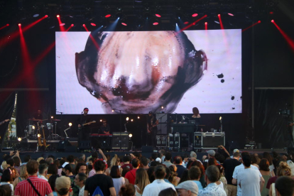 Un momento del concierto de The New Raemon con Paula Bonet en el festival Vida.