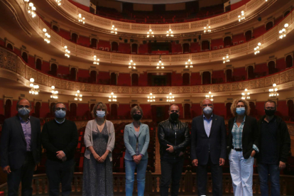 Pla general de la presentació del conveni entre el Teatre Fortuny de Reus i la Fundació 'La Caixa'