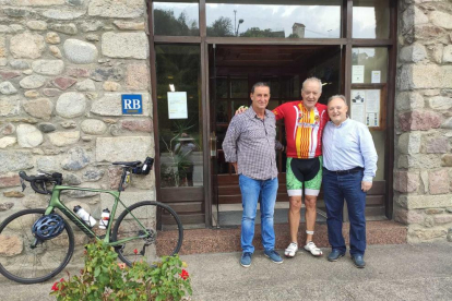 Ricardo Pacheco con el alcalde de Perafort y Nacho De Balle (amigo de ambos y vecino del Rourell).