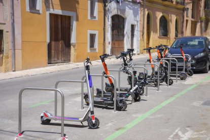Los aparcamientos más céntricos, como los de la plaza de Sant Joan, en la Part Alta, a menudo están llenos.