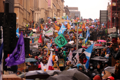 Miles de personas se manifiestan en Glasgow para exigir «justicia climática» el pasado día 6.