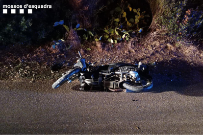 Imatge de la motocicleta amb què va tenir l'accident el denunciat.