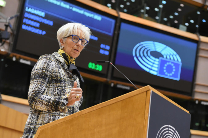Plano general de la presidenta del BCE, Christine Lagarde, en una intervención en el pleno de la Eurocámara.