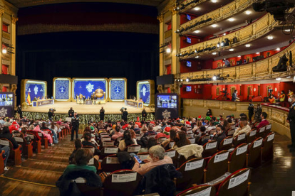 Vista general del Teatro Real de Madrid donde se celebra el sorteo de la lotería de Navidad.