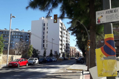 Imagen del nuevo semáforo que se ha instalado a Torres Jordi.