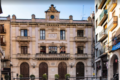 La façana de l'Ajuntament de Valls.