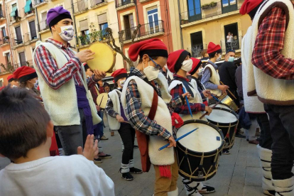 La banda de música ha amenizado el acto.