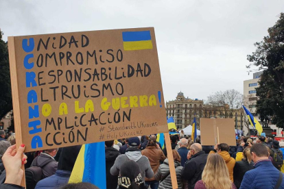Cartel en la protesta contra la guerra en Ucrania.